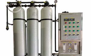 反渗透纯水机出水水质还有杂质是怎么回事？